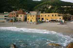 Xtrallusion photo library of independent, self-guided walking and sightseeing holidays in Italy. Pictures, images, photos and photographs taken along the way of this 1-day walking itinerary, to give you a visual impression of the day's walk.